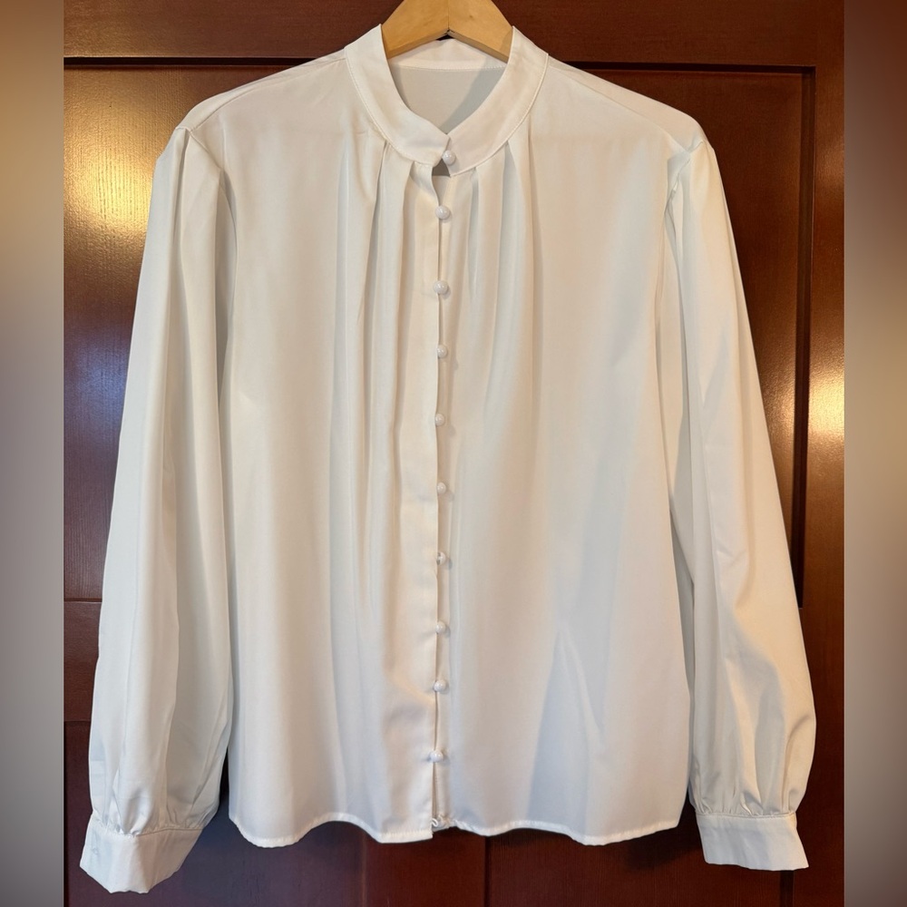 Ladylike White Button-Up Blouse With Full Sleeves & Mandarin Collar NWOT
